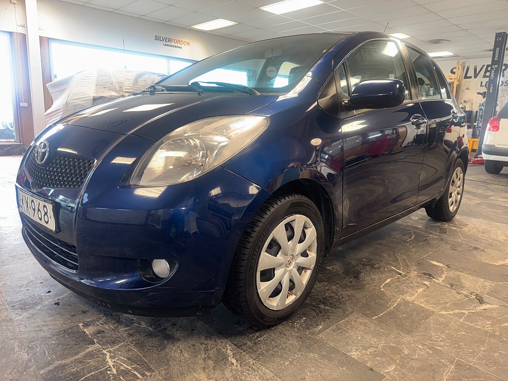 Toyota Yaris 5-dörrar 1.3 VVT-i MultiMode Nybesk/Nyserv/Nykedja