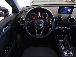 Halvkombi Audi A3 15 av 23