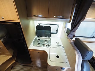 Husbil-halvintegrerad Sun Living Lido 12 av 18