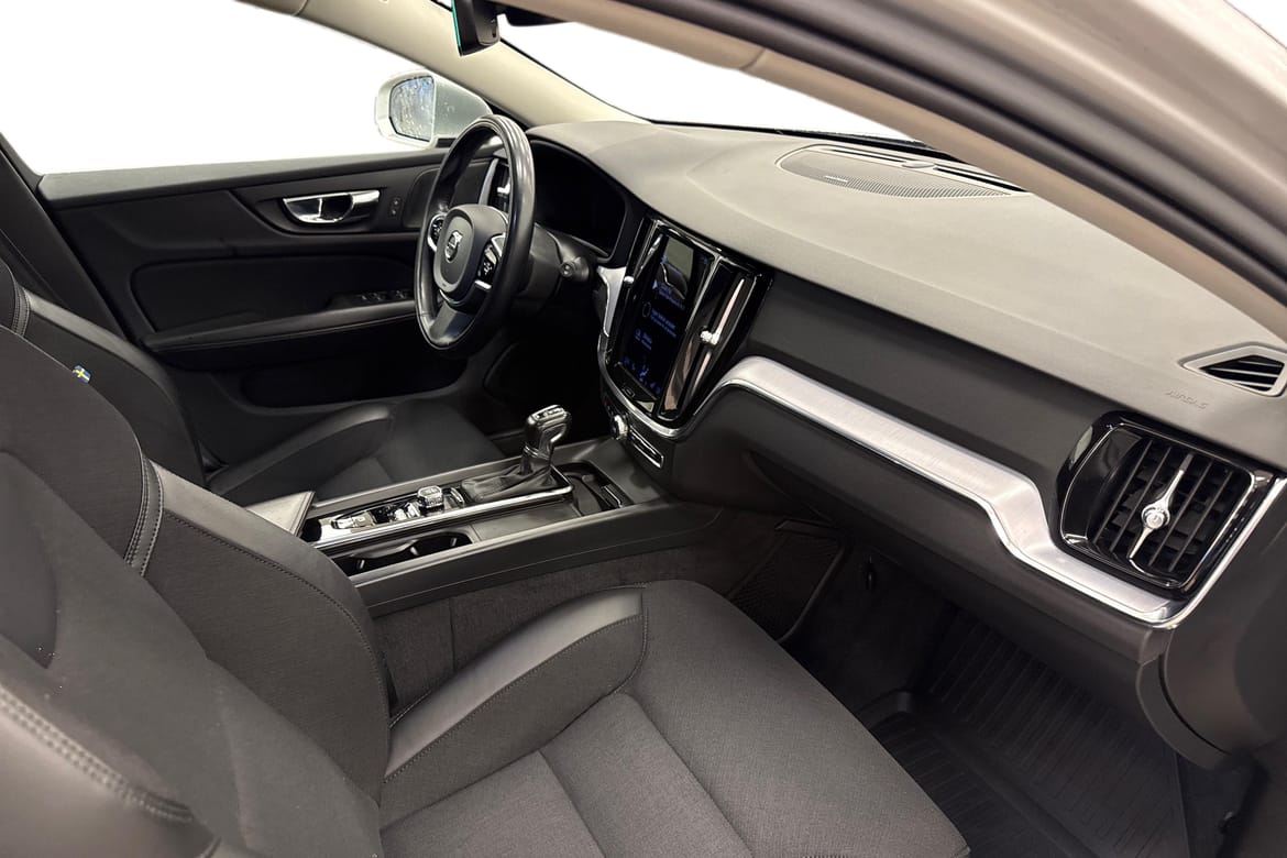 Volvo V60 Momentum Advanced 2021, bild 7/10