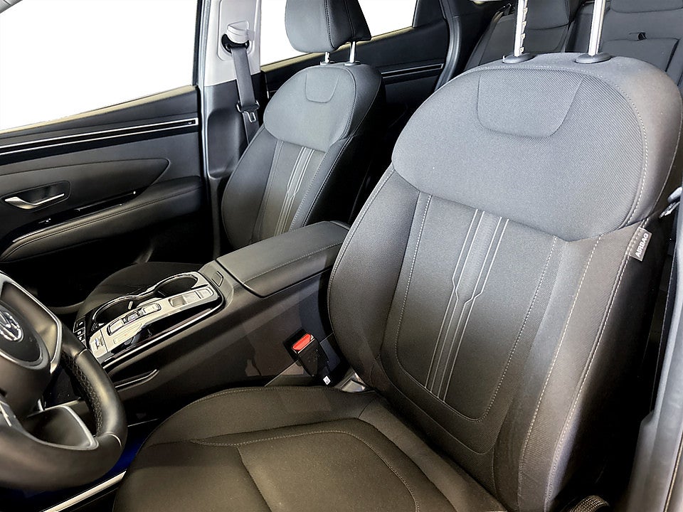 Bild på Hyundai Tucson Essential HEV 1.6 GDI 230hk Aut B-KAMERA NAVI