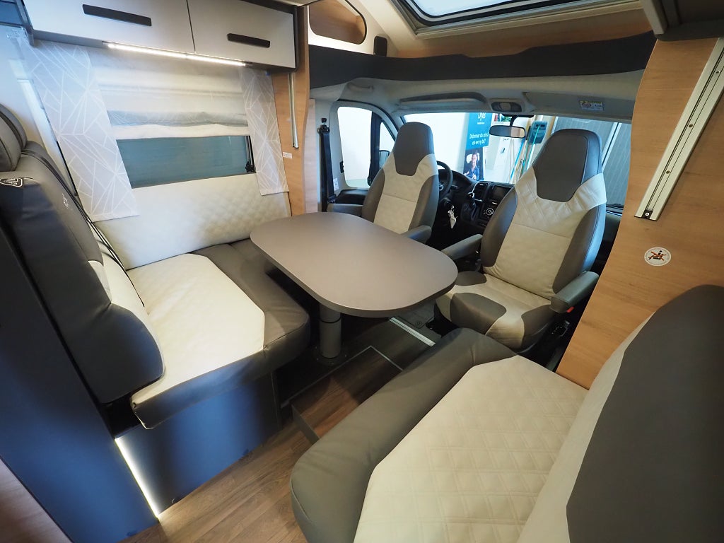 Knaus L!ve Wave 700 MEG Platinum Selection OMG Leverans I AUT I Solcel 2026