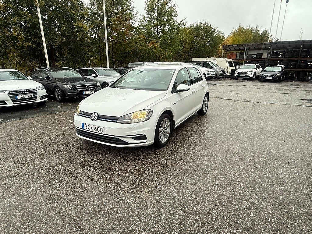 Volkswagen Golf I 1.4TGI BMT AUT CARPLAY VÄRMARE V-HJUL EU6