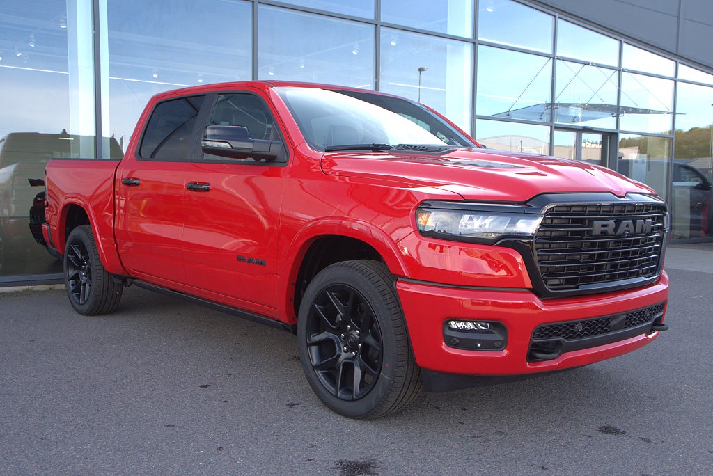 Dodge RAM 1500 Laramie Night Premium 420hk - KAMPANJ 0% RÄNTA!