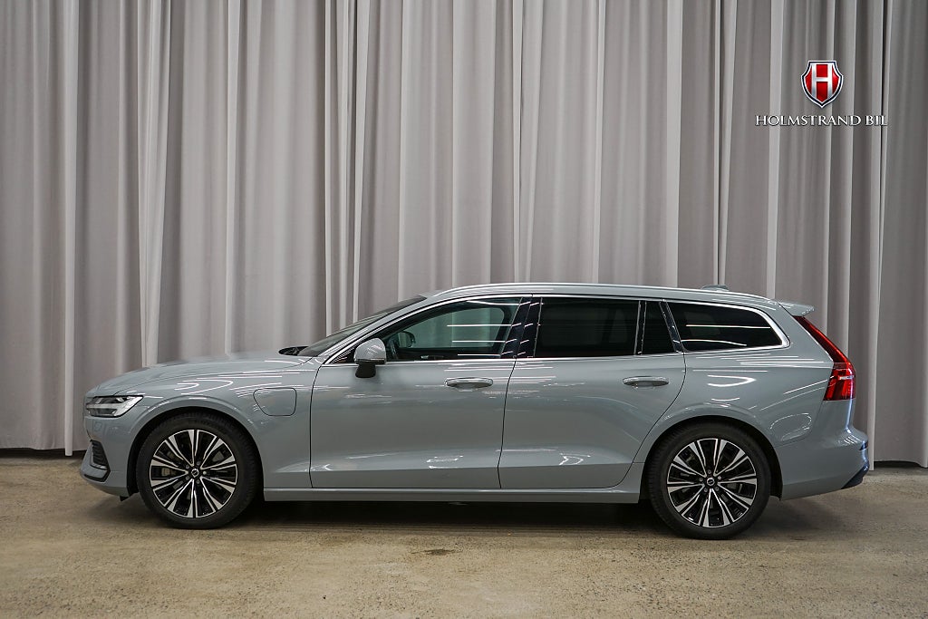Volvo V60 T6 Plug-In Hybrid AWD  Core Värme Drag VOC Kamera BLIS 