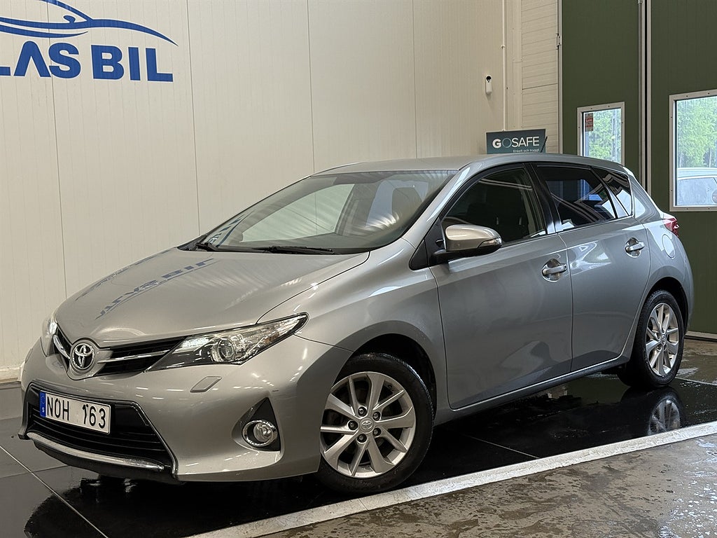 Toyota Auris 1.6 Valvematic Manuell 132hk|NyServad|B-kam|