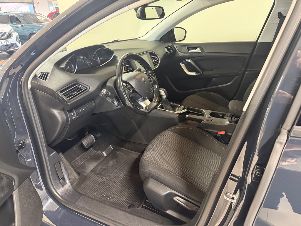 Peugeot 308 sw 1.2 PureTech 130 EAT Euro 6 SoV Hjul thumbnail