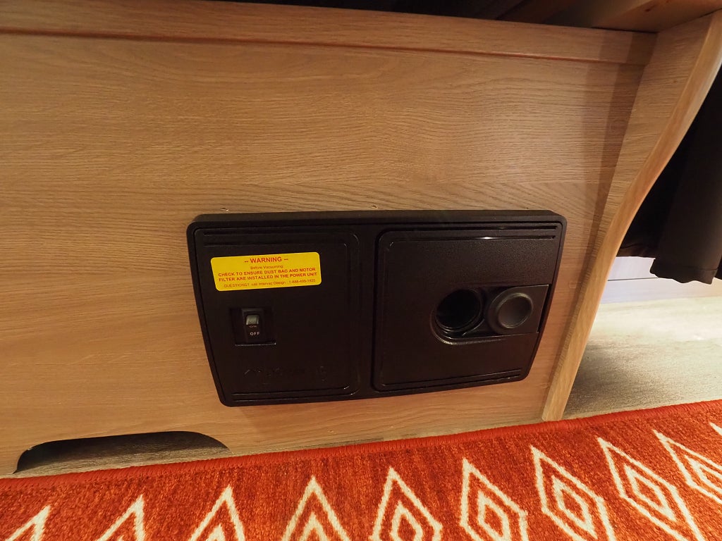 Kabe Imperial 630 TDL Mover I Markis I Låga långbäddar I Ugn I ALDE I 2021