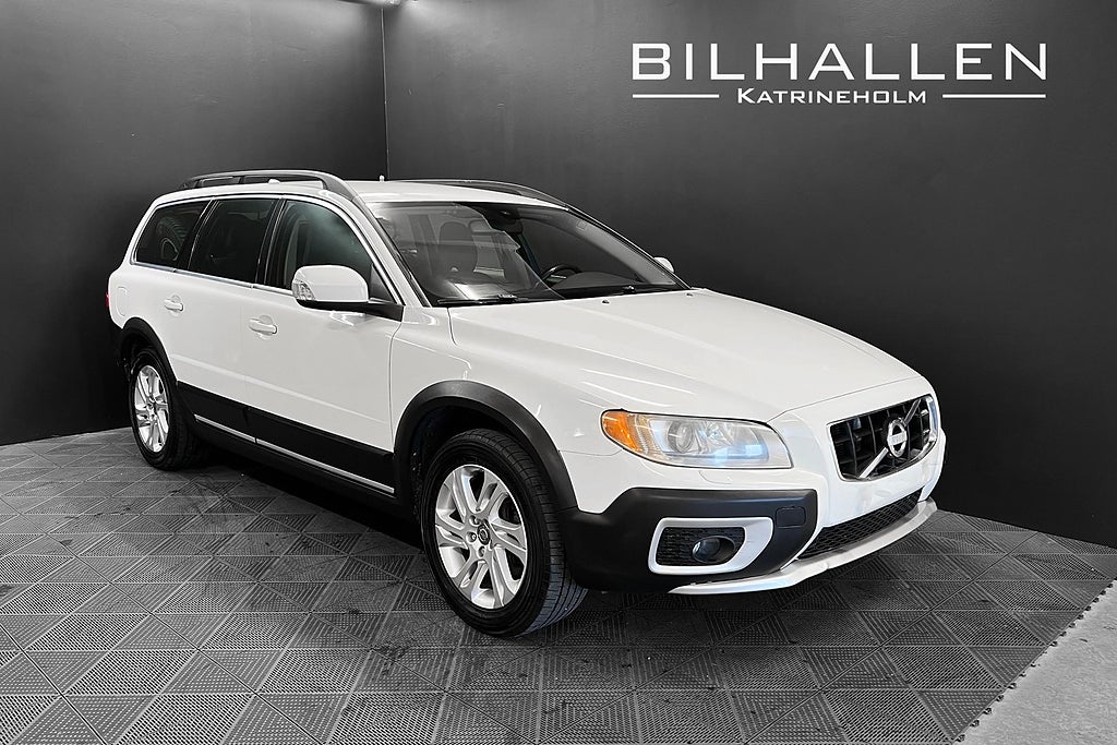 Volvo XC70 D3 AWD Momentum Drag P-Sensor bak D-Värmare SoV däck 