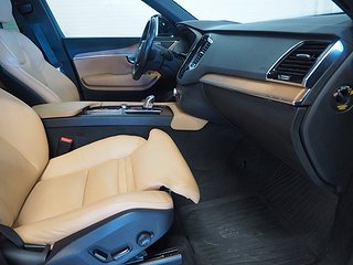 SUV Volvo XC90 8 av 27