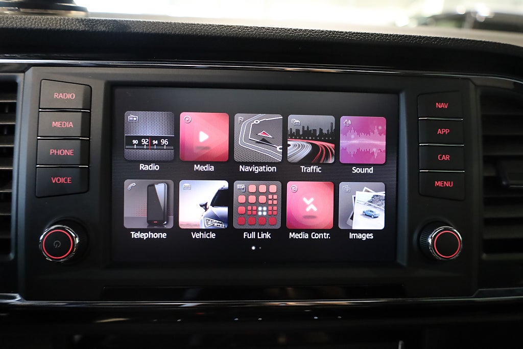 Seat Ateca 1.5 TSI AUT Xcellence Värmare Kamera Navi  Panorama 2019