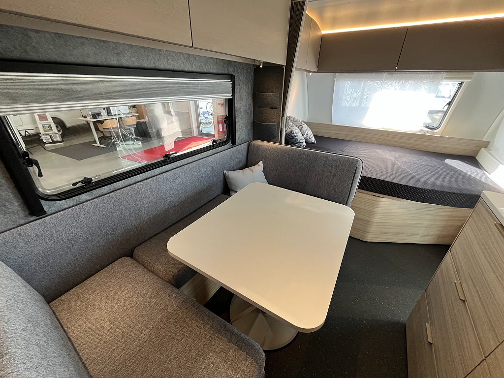 Adria Altea 552 PK / Barnkammare / 7 bäddar / 1695kr/månad - Adria