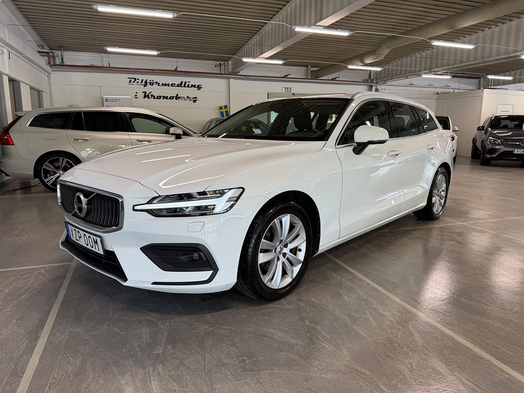 Volvo V60 D3 AWD Momentum Advanced SE II Dragkrok Värmare Pilot