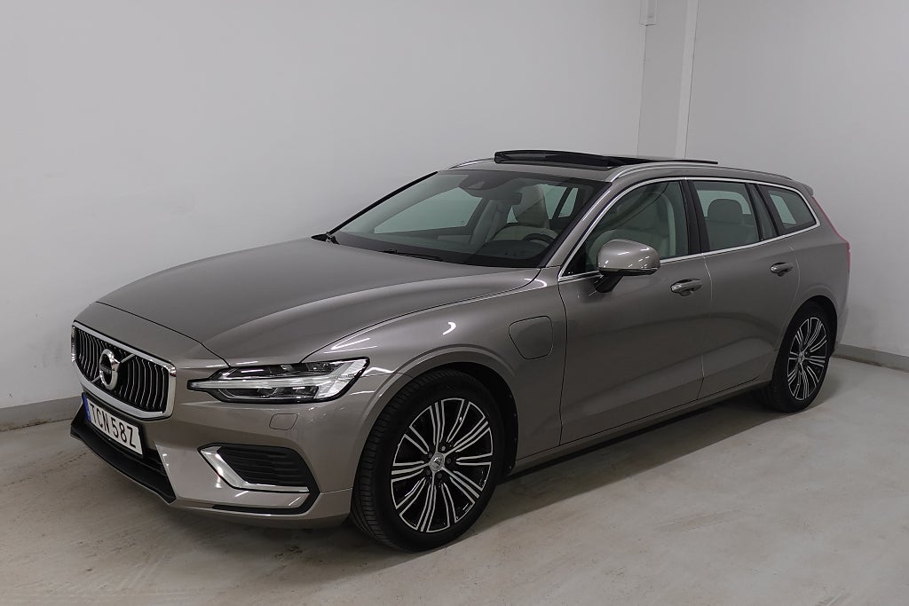 Volvo V60 Recharge T6 AWD Aut Inscription Pano Läder H/K Drag