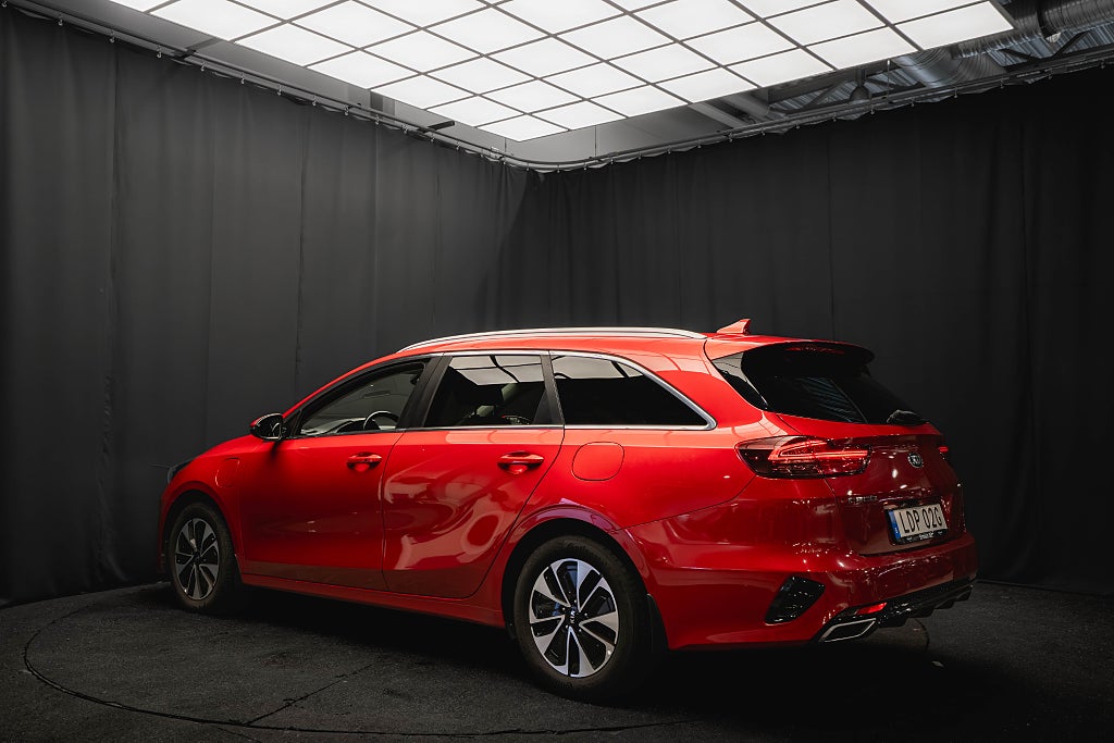 Kia Ceed SW Plug-in KAMERA ADAPTIV-FART RATTVÄRME MOMS