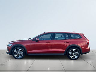 Volvo V60 Cross Country D4 AWD Automat Drag/Kamera/M-Värm/P-Värm/LED/S&V-Däck – bild 4