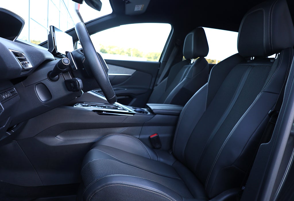 Peugeot 3008 GT PureTech 130hk Automat Navi Nyservad