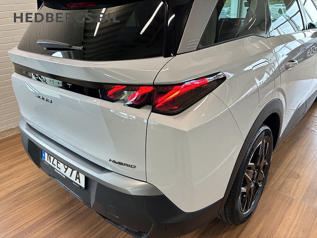 Peugeot 5008  GT HYBRID 145HK thumbnail