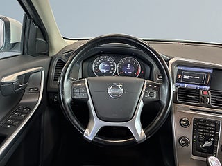 Volvo XC60 D4 AWD Aut Momentum S&V/Drag/Pano/Dvärm/Skinn/Krem bytt – bild 9