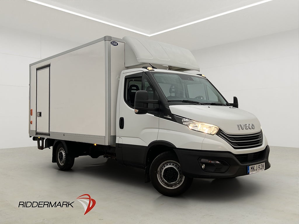 Iveco Daily 2.3JTD BAKGAVELLYFT Sidodörr Värmare Kamera Moms