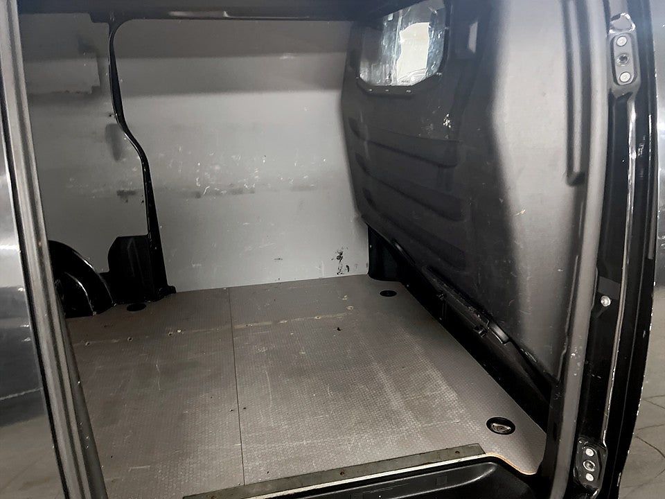 Bild på Peugeot Expert PRO+ 2.0 BHDi 145hk L2 DRAGKROK