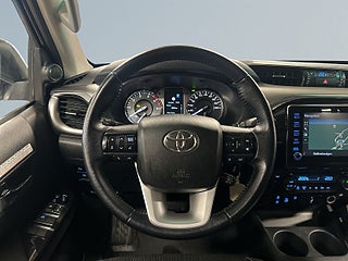 Toyota Hilux Dubbelhytt 2.4 AWD Hero Drag/Kamera/M-Värmare/S&V-Däck – bild 9