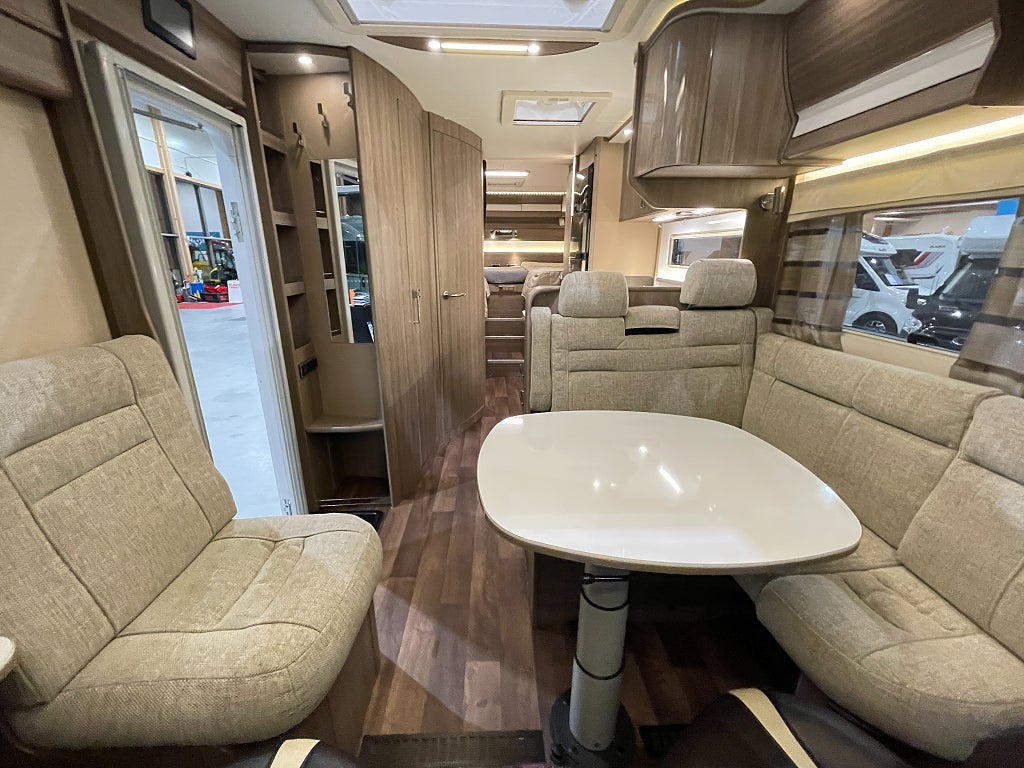 Kabe TMI 810 LGB / Hyd-Stöd/Aut180hk/Solcell/ALDE/Tandem  - Kabe