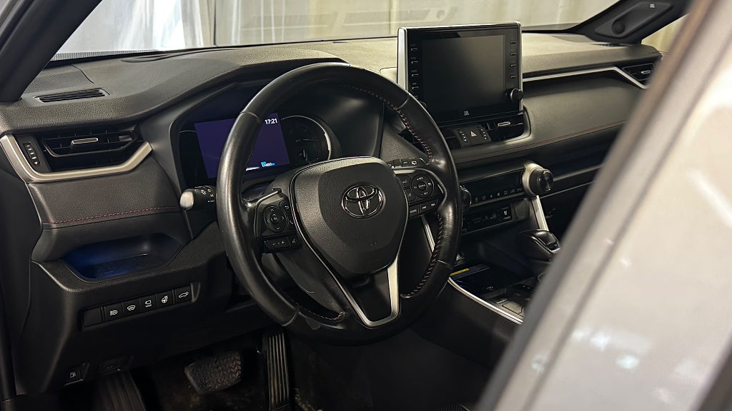 Toyota RAV4 Plug-in AWD Style Premium Dragkrok Adp-fart Navi Kamera bild 13