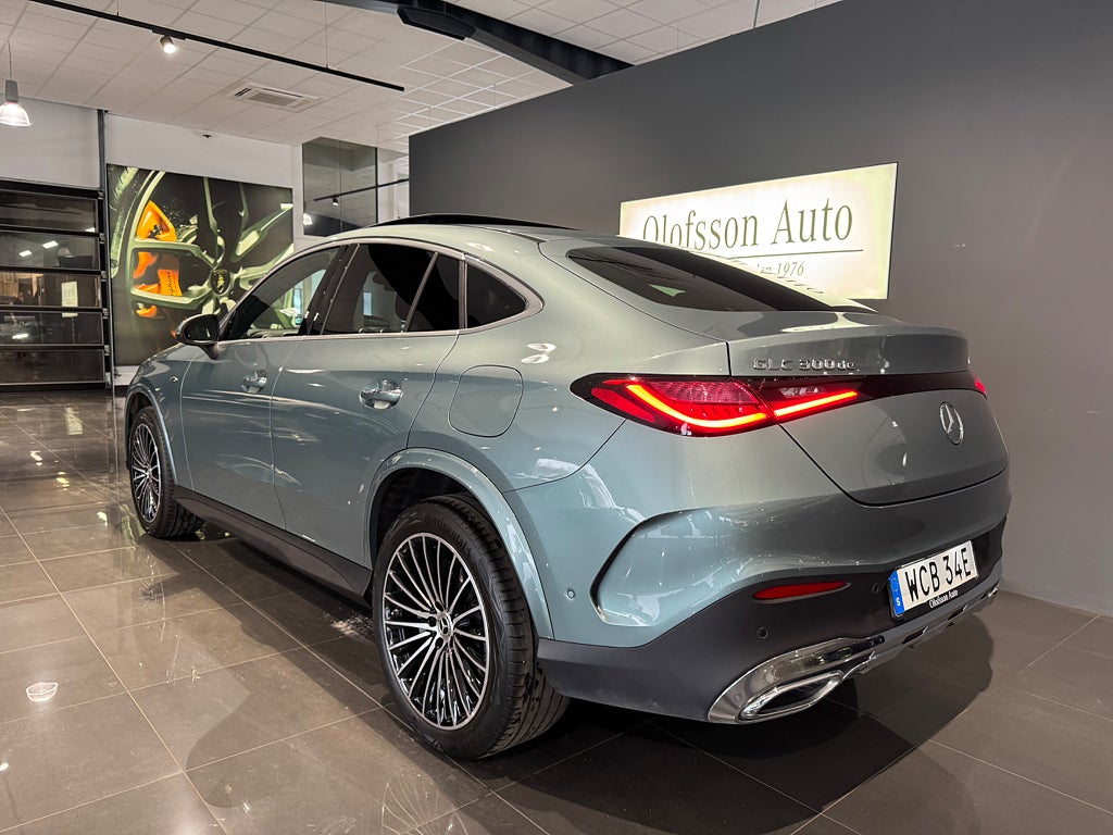 Mercedes-Benz GLC 300 de Coupé 4MATIC AMG Glastak 20tum Läder - bild 2