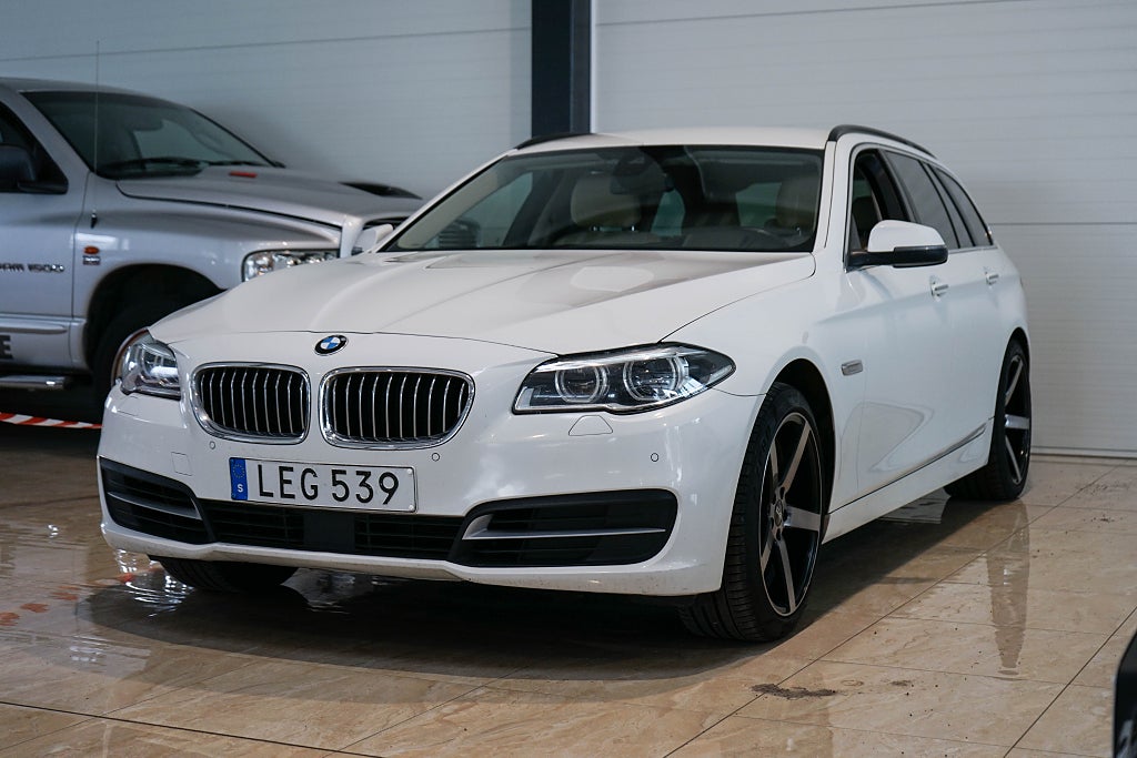 BMW 520d xDrive Touring Steptronic Blis HUD LED M-Värmare SESPEC