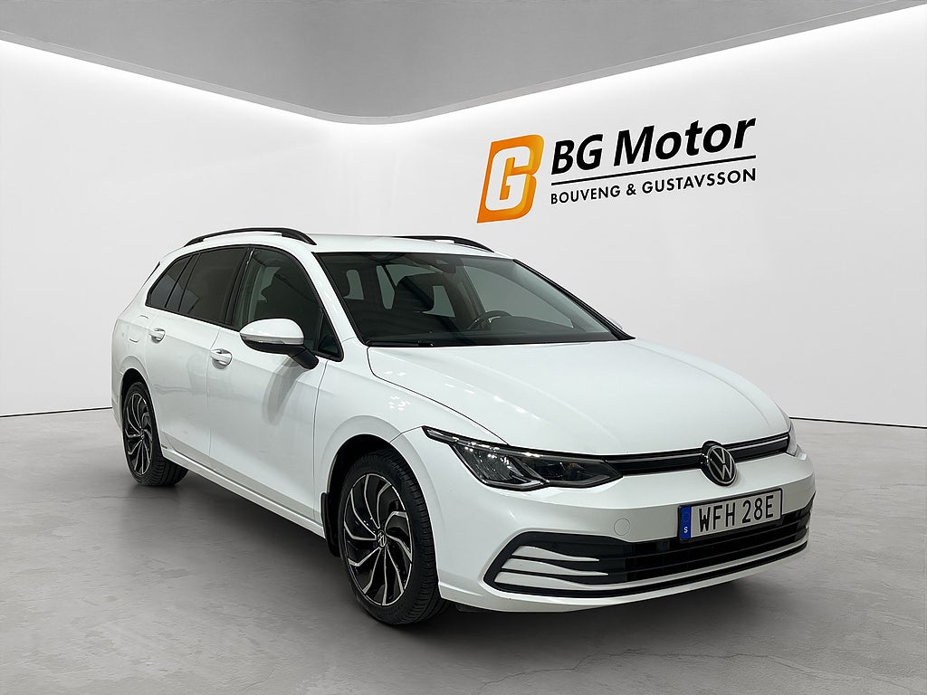Volkswagen Golf 1.5 eTSI 131HK Aut Drag/Backkamera/Navi/Ambient