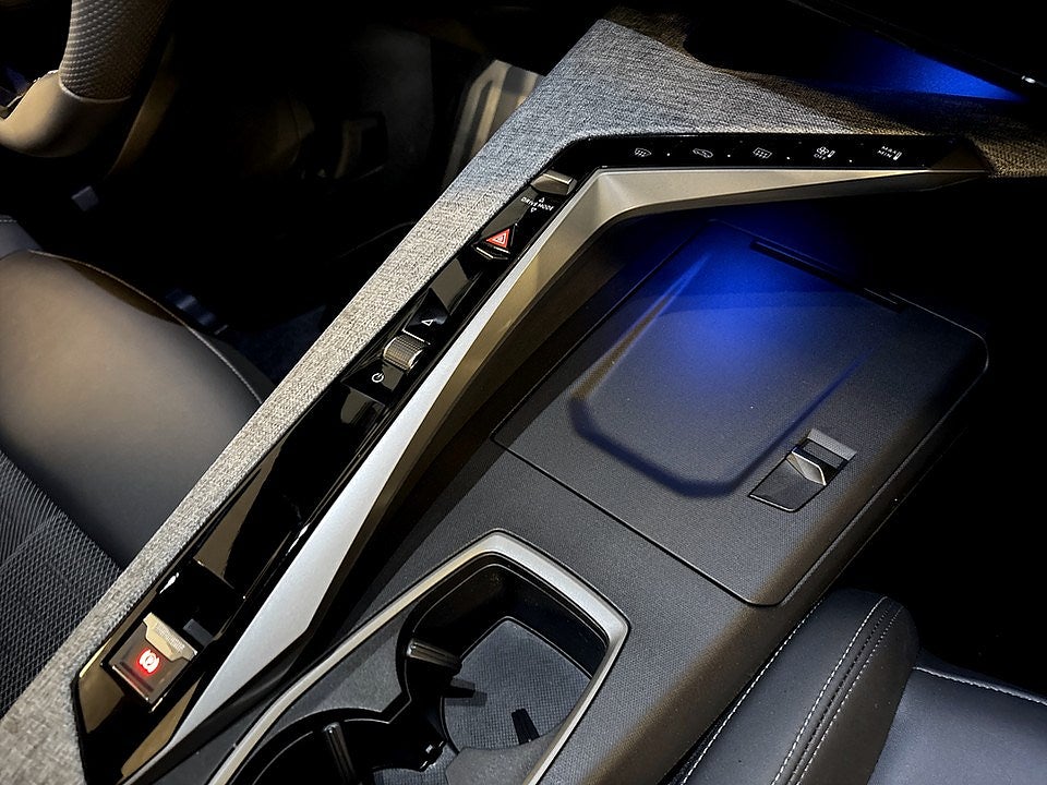 Bild på Peugeot 5008 GT Hybrid 145hk Aut - NYA VINTERHJUL INGÅR!