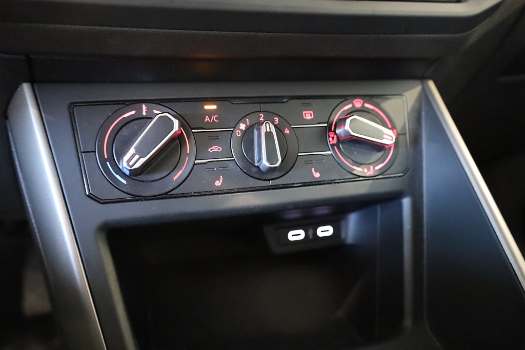 Volkswagen Polo 1.6 TDI 95HK PDC CarPlay Blåtand 2020