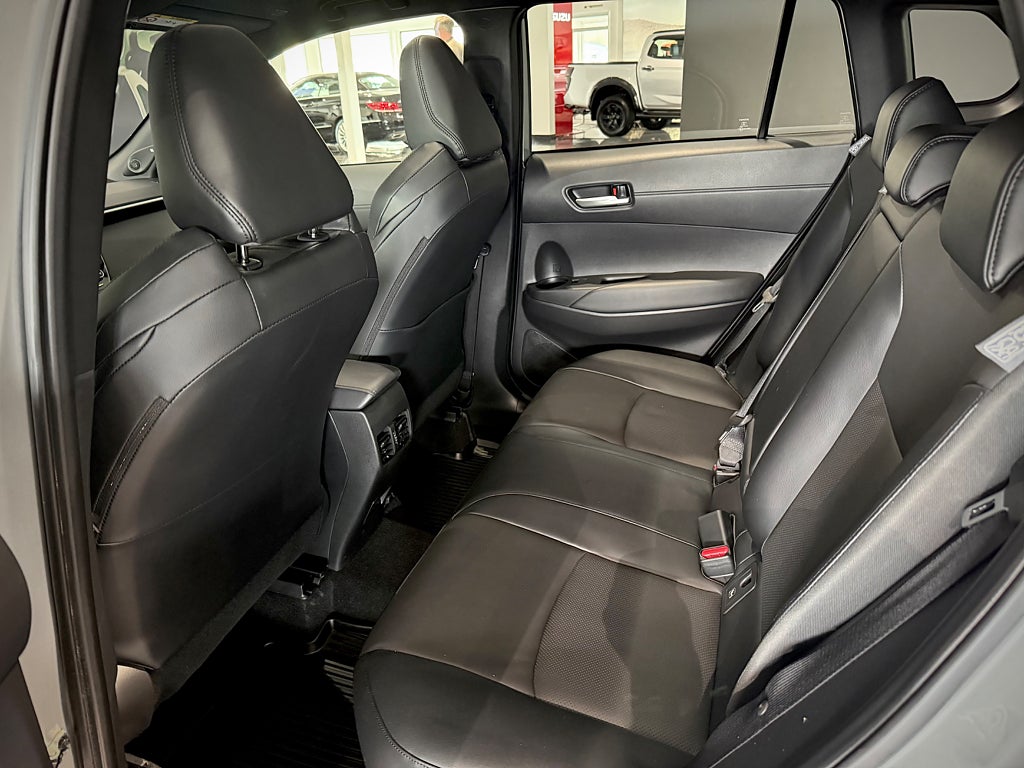 Toyota Corolla Cross Hybrid AWD-i e-CVT Executive Euro 6 - bild 11