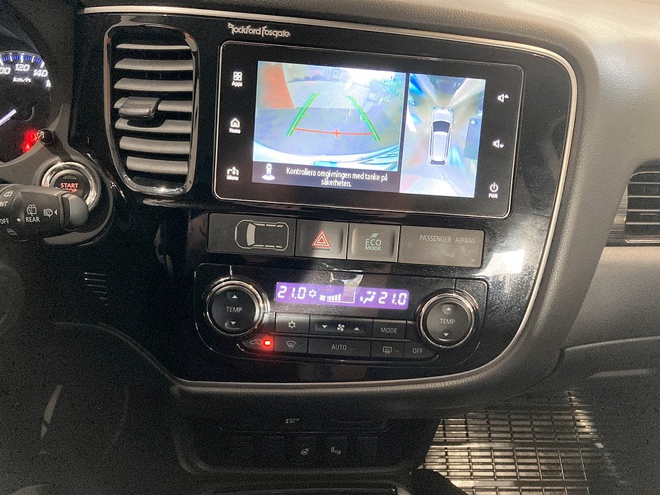 Bild på Mitsubishi Outlander Business 2.0 150hk Aut 4WD - 7-SITS, B-KAMERA