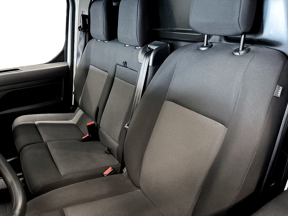 Bild på Opel Vivaro Business 2.0 BHDi 145hk Aut L3 WEBASTO B-KAMERA DRAG