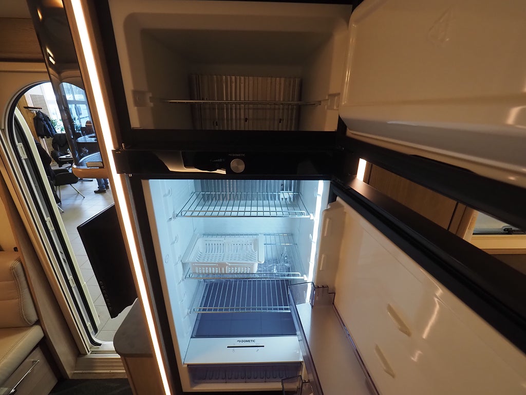 Kabe Imperial 630 TDL Mover I Markis I Låga långbäddar I Ugn I ALDE I 2021