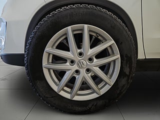 Suzuki Vitara 1.4 Boosterjet AllGrip S&V-hjul/Drag/Mvärm/Kamera/Pano – bild 14