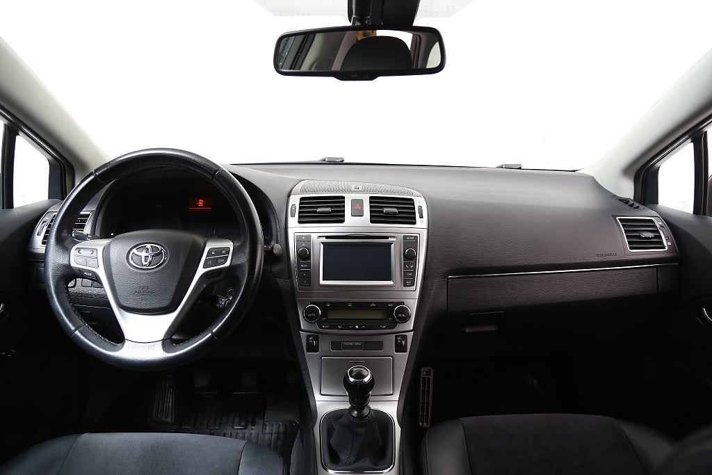 Toyota Avensis 1,8 147hk Edition 50 Kombi Navi Motorv Dragkrok 2015