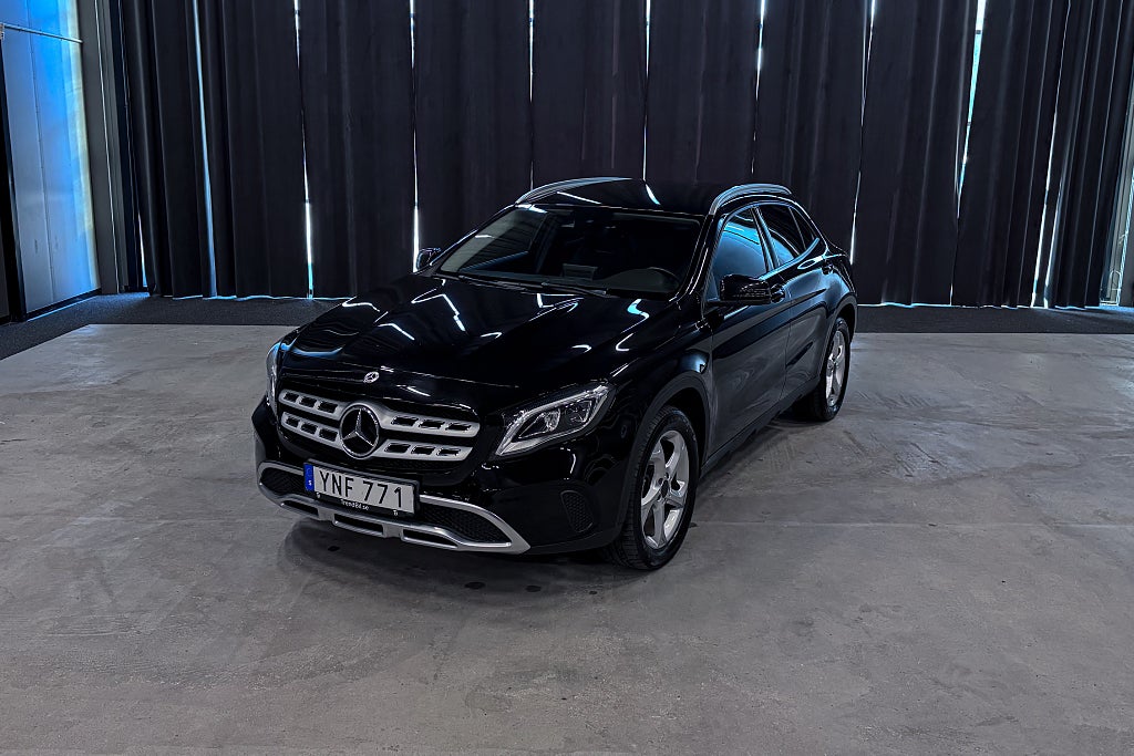 Mercedes-Benz GLA 200 d |Dragkrok|Kamera|Navigation|