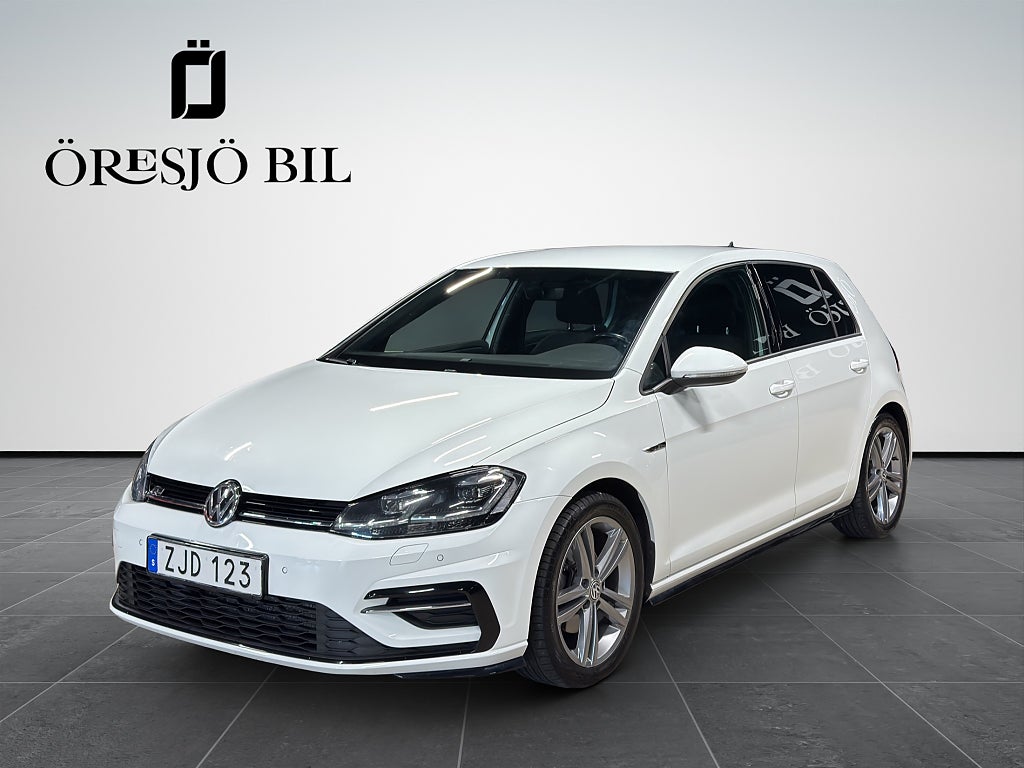 Volkswagen Golf 5-dörrar 1.5 TSI GT R-Line Pluspaket Drag Kamera 150hk 
