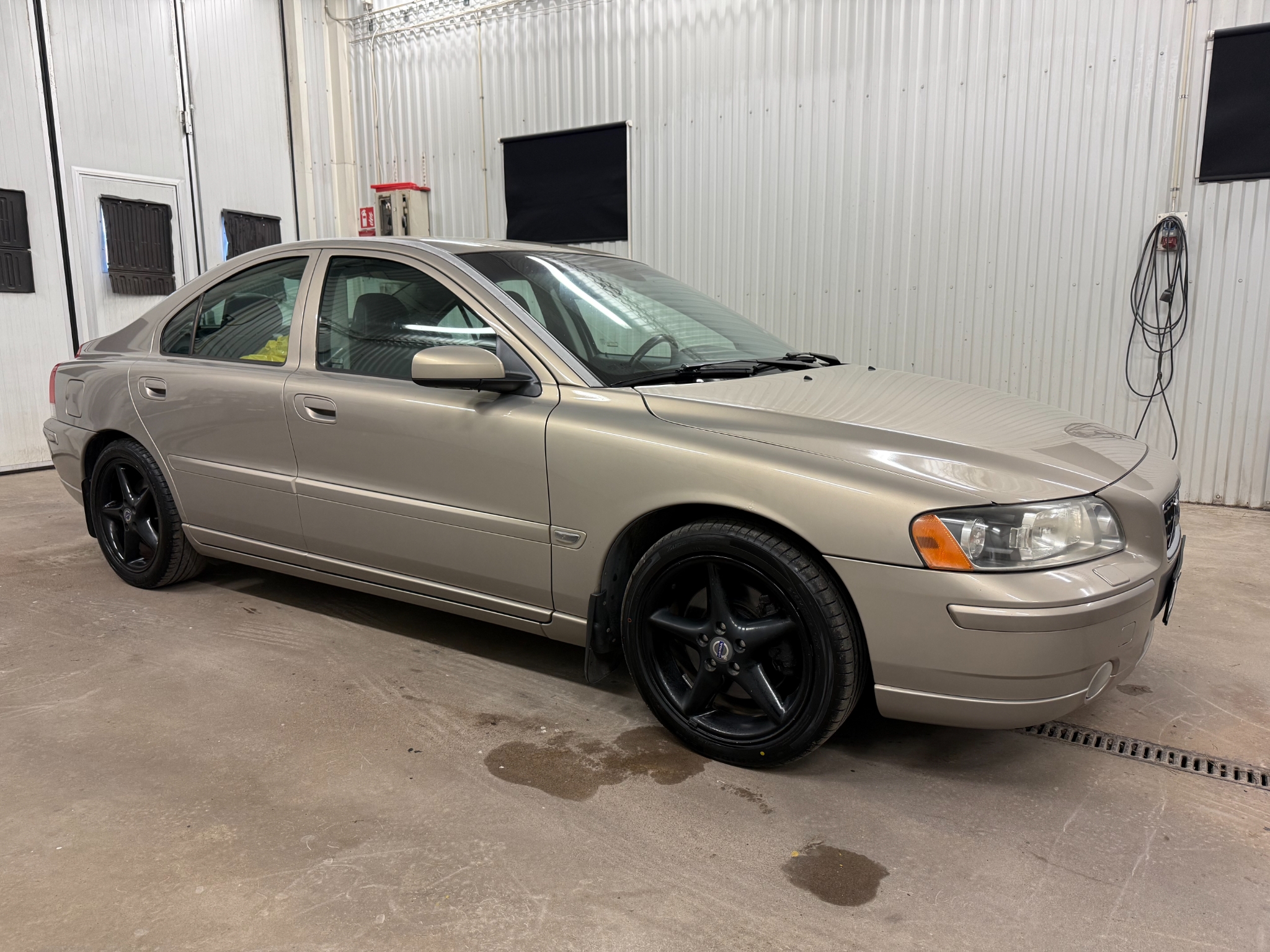 Volvo S60 2.5T Momentum 210Hk 2005, kuva 5/37