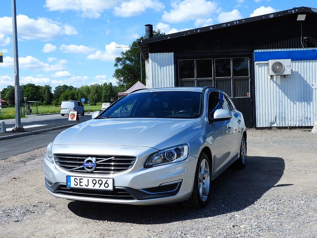 Volvo V60 D2 Powershift Momentum |AUTOMAT| ENDAST 876 kr/mån