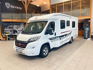 Husbil-halvintegrerad Adria CORAL S 670 SLT