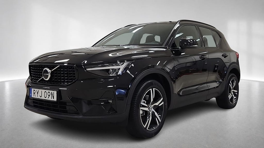 Volvo XC40 B4 FWD Bensin Plus Dark