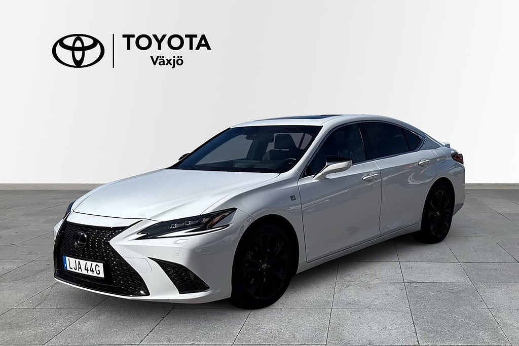 Lexus ES 300h F-Sport Mark levinson V-hjul MOMS