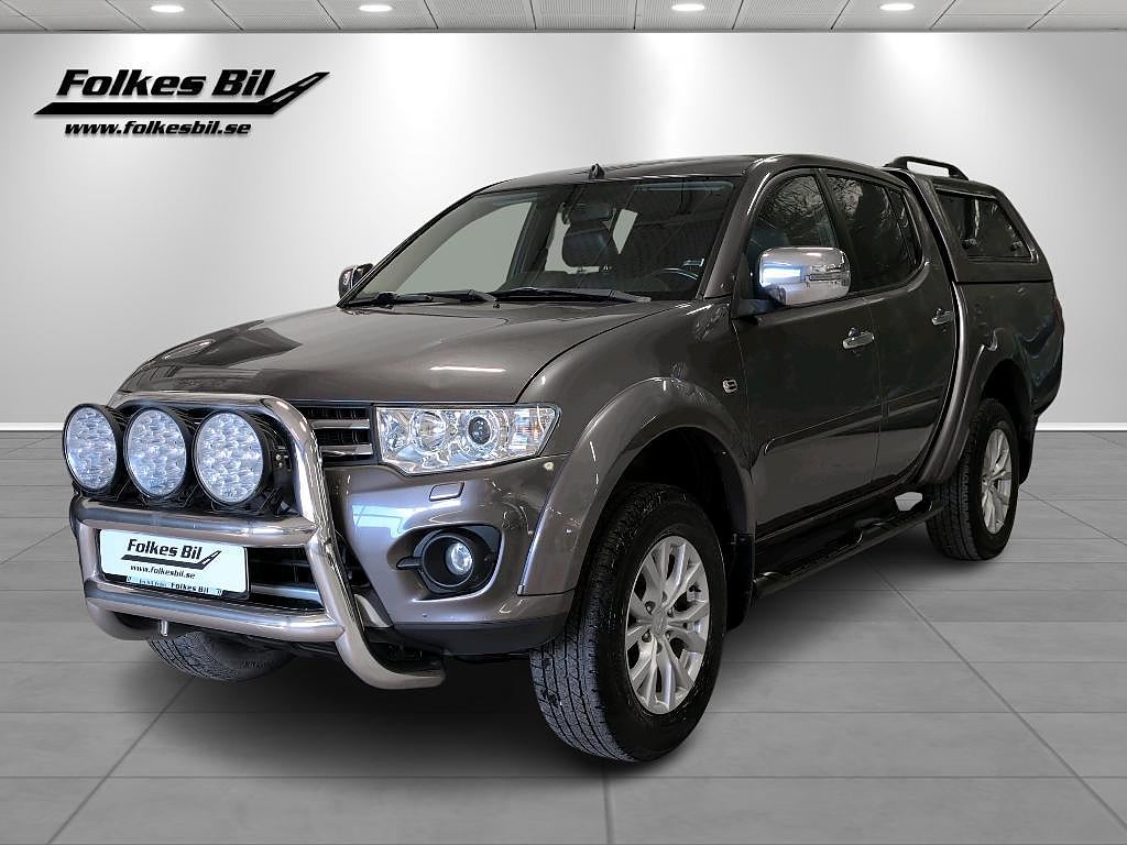 Mitsubishi L200 Dubbelhytt 2.5 4x4 178 hk kåpa Vhjul