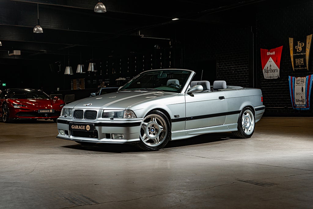 BMW 325 i Convertible / M-tech / Manuell / KW chassi