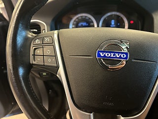 Volvo V60 D3 Summum Drag/MoK-Värm/SoV-Däck/Skinn/KamremBytt/Psens – bild 20