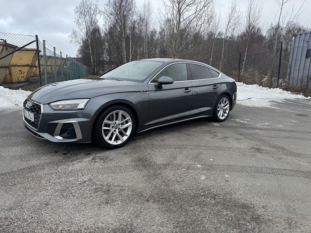 Audi A5 Sportback 45 TFSI quattro 2.0  Comfort, S Line V-däck